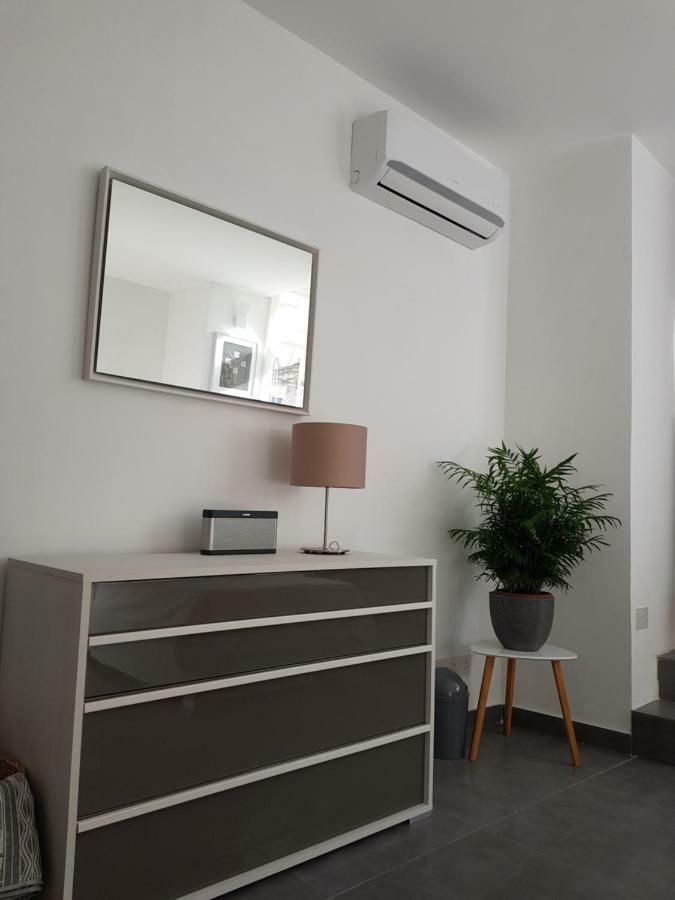 Duplex Maisonette With Heated P-Pool And Jacuzzi Saint Julian's Dış mekan fotoğraf