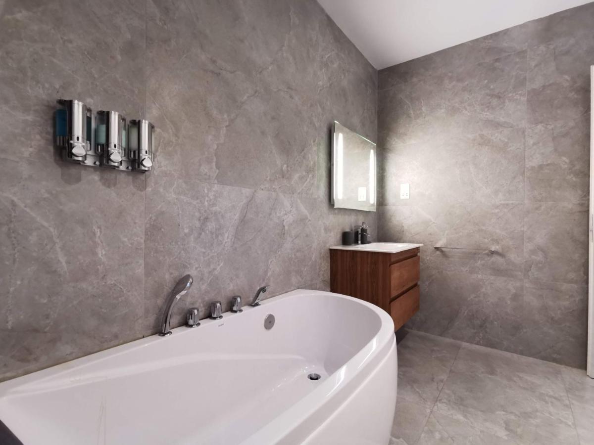 Duplex Maisonette With Heated P-Pool And Jacuzzi Saint Julian's Dış mekan fotoğraf